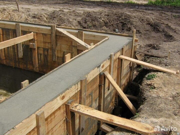 Бригада строителей