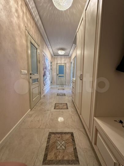 3-к. квартира, 135 м², 11/15 эт.