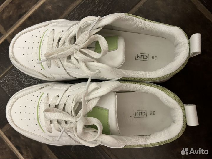 Кроссовки белые р 37 - 37,5