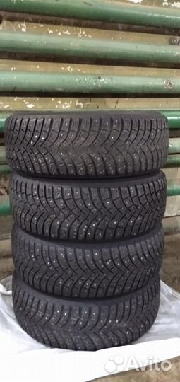 Michelin 4x4 Alpin 21.5/65 R16