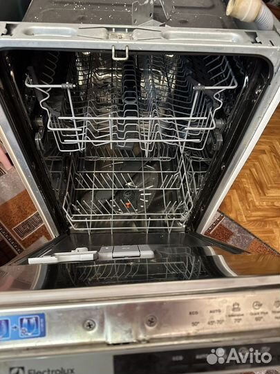Посудомоечная машина Electrolux
