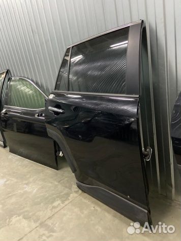 Toyota Rav-4 XA50 Дверь задняя правая черная