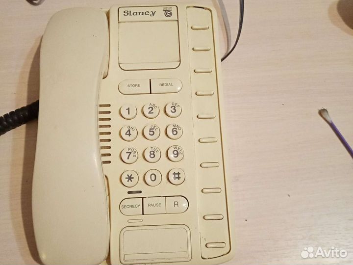 Стационарный телефон кнопочный