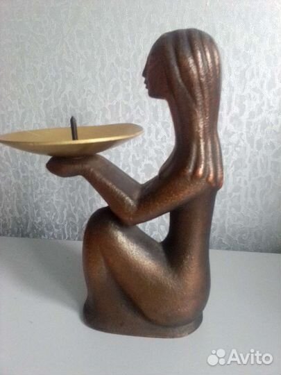 Старинный бронзовый подсвечник Девушка с разносом