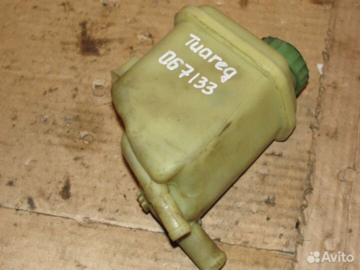 Бачок гур Volkswagen Touareg 09г