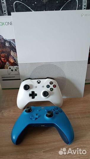 Xbox One s 1тб с дисководом+диски