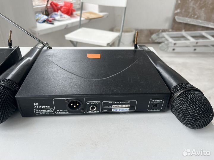 Радио микрофон