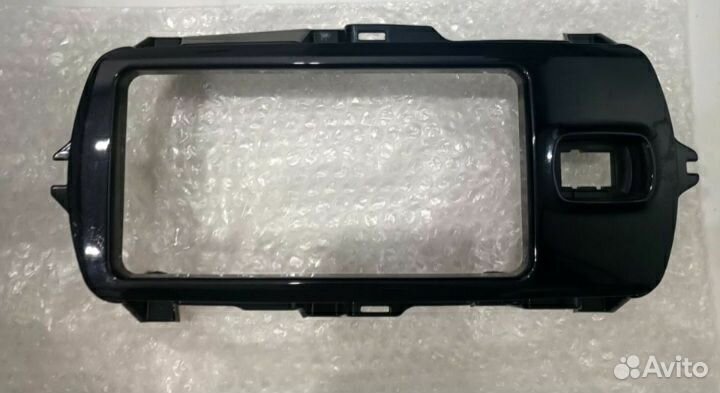 Рамка магнитолы тойота витц 2017-2020г nsp 135