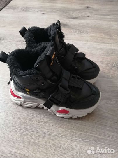 Зимние ботинки на девочку