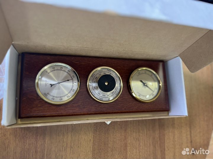 Метеостанция настенная