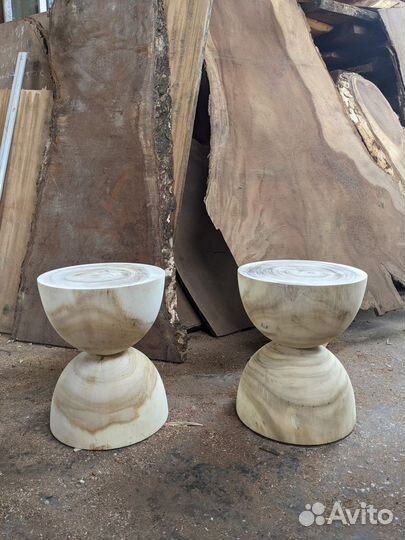 Журнальный стол из массива дерева