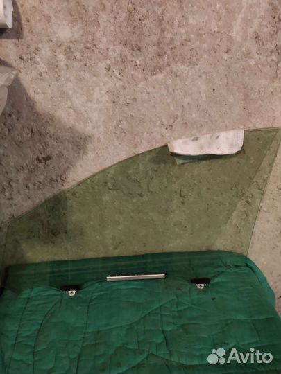 Стекло боковое Toyota Rav4