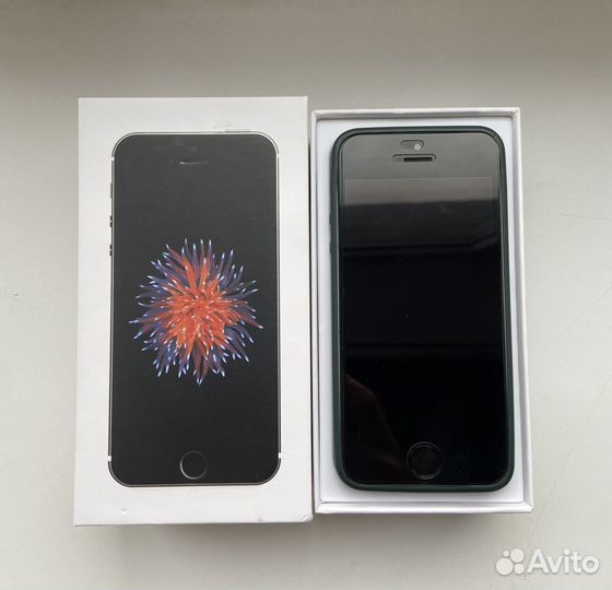 iPhone SE, 128 ГБ