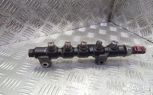 Топливная рампа дизельная mazda 3 1 (7AR11BB01)