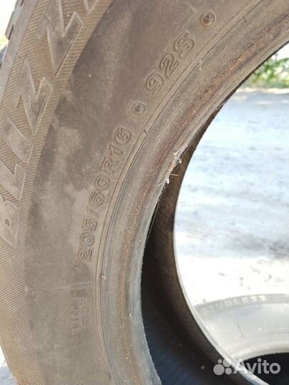 Bridgestone Blizzak Revo GZ 205/60 R16 92S