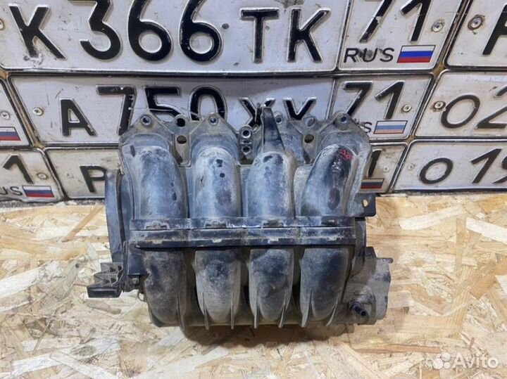 Впускной коллектор Peugeot Partner 1.6 2012