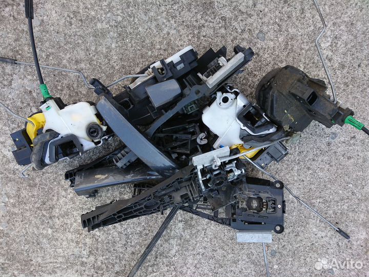 «опель астра j замок двери».2011г