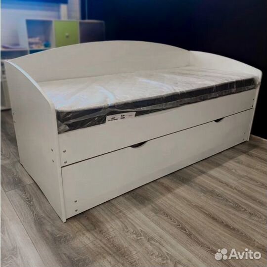 Детская кровать с 2-мя спальными местами