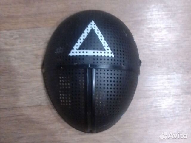 Маска из игры в кальмара