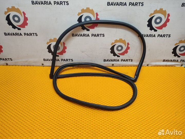 Уплотнитель двери задний Porsche Cayenne 957 4.8