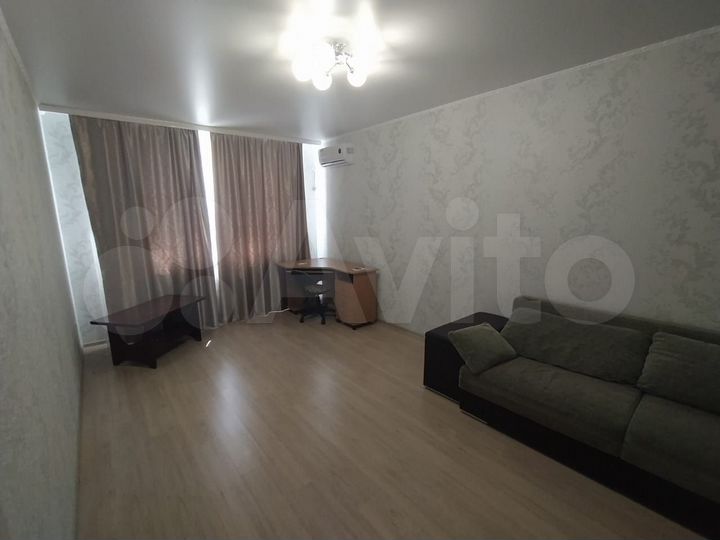 1-к. квартира, 42 м², 7/16 эт.