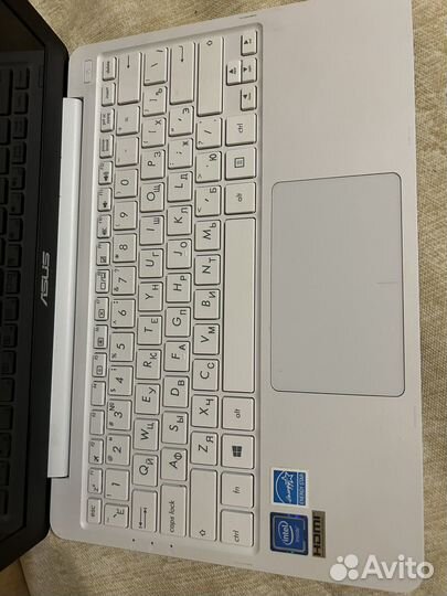 Asus notebook e203m