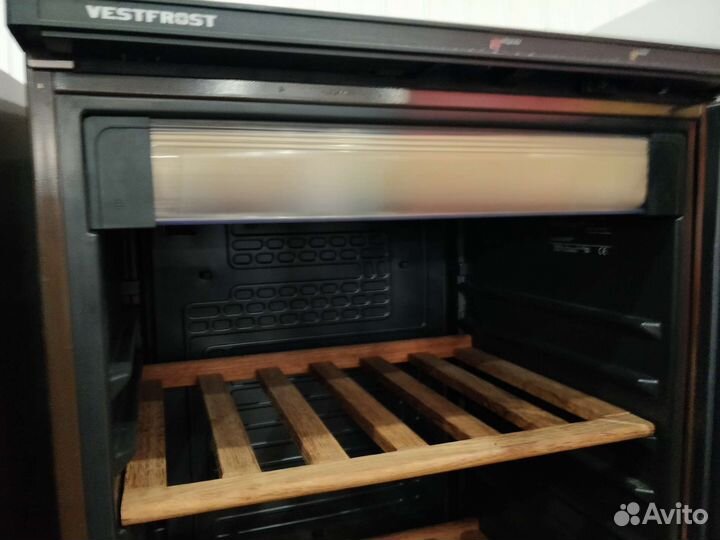 Винные холодильники Б/у
