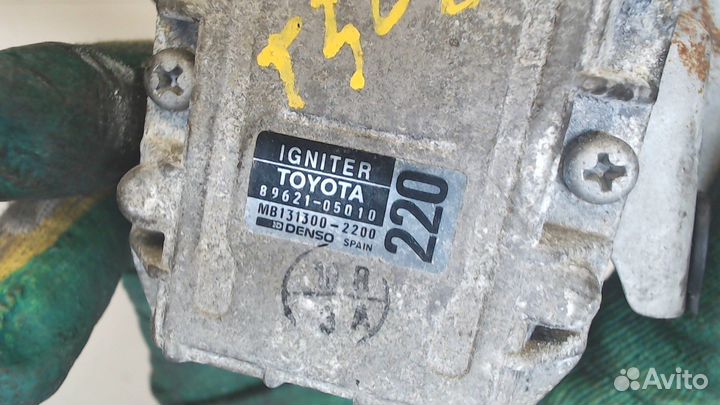 Коммутатор зажигания Toyota Carina E, 1996