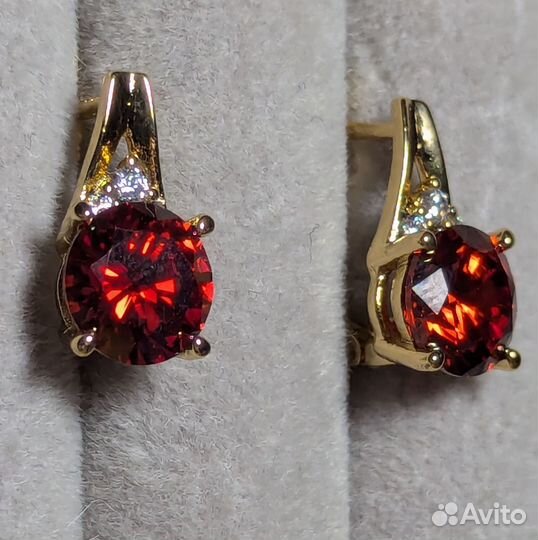 Серьги золото 585 пробы с красными камнями