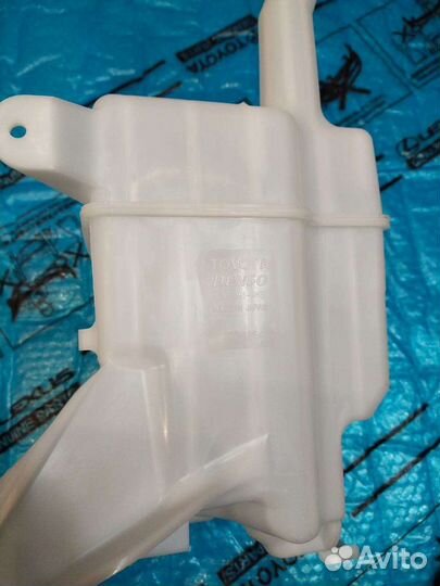 Бачок омывателя Камри 50 Оригинал