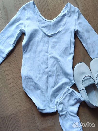Гимнастическое боди, чешки, носки 5-6 лет