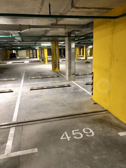 Машиноместо, 14 м²