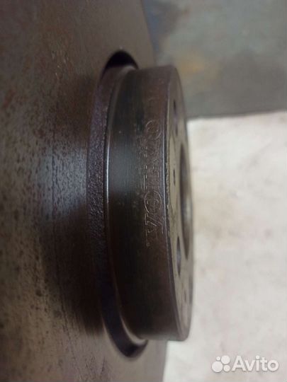 Диск тормозной передний Volvo S60 V70 XC70 S80