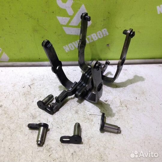 Вилка включения передач Фольксваген Пассат Б6