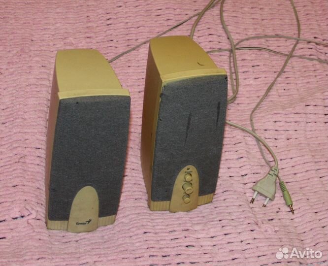 Компьютерные колонки genius