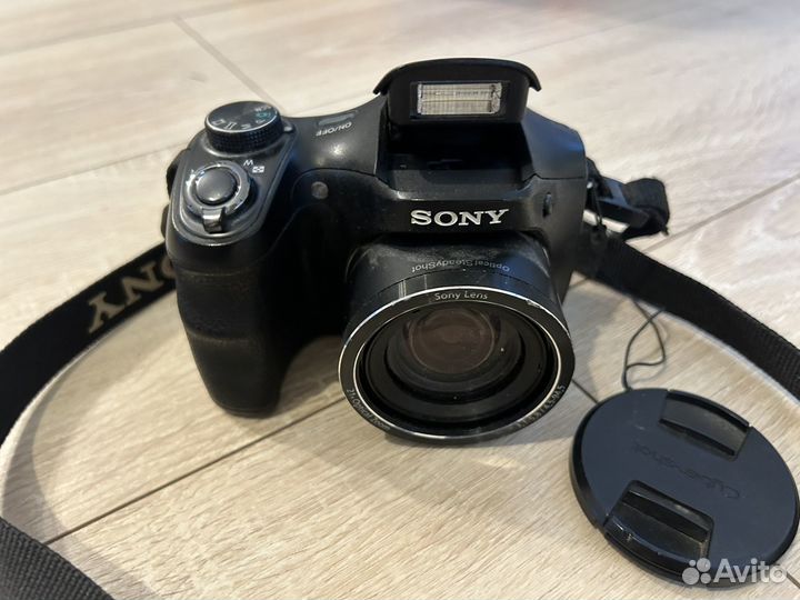 Цифровой фотоаппарат Sony dsc-h100