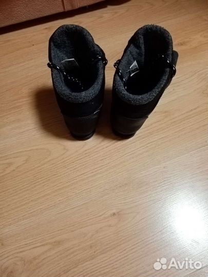 Лыжные ботинки