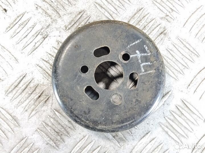 Шкив водяного насоса помпы Nissan Tiida c11
