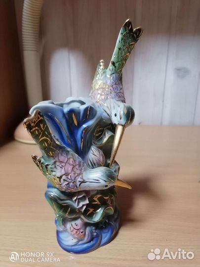 Статуэтка птицы