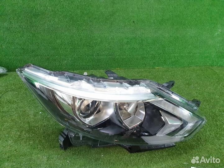 Фара правая Nissan Qashqai