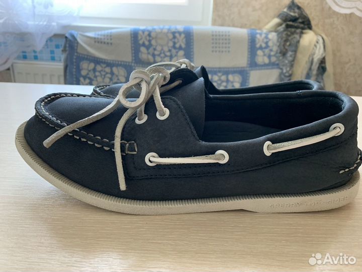 Топсайдеры Sperry