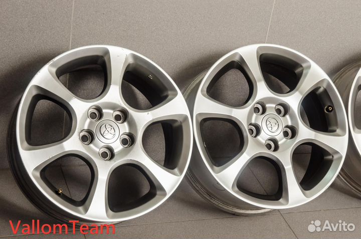 Лот KA5096 Оригинальные 17-е диски toyota