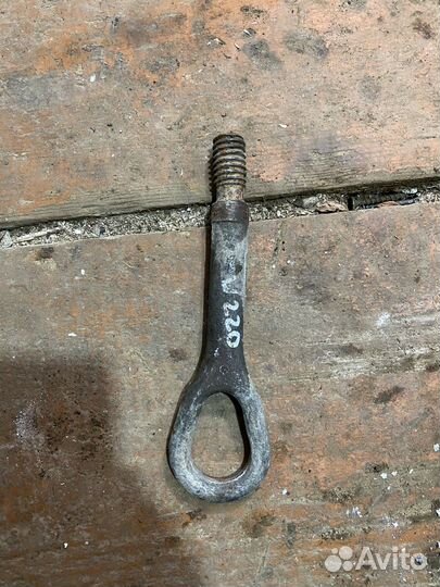 Крюк буксировочный mersedes benz 220