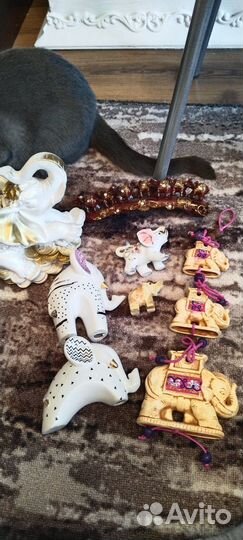 Много слонов