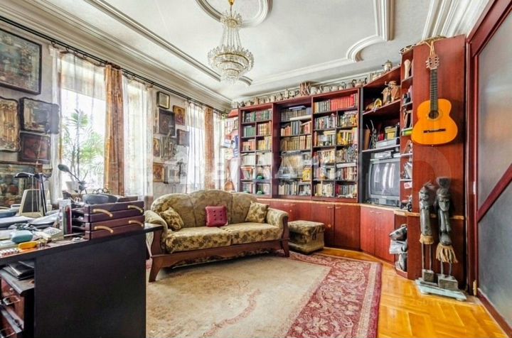 Комната 75 м² в 4-к., 4/4 эт.