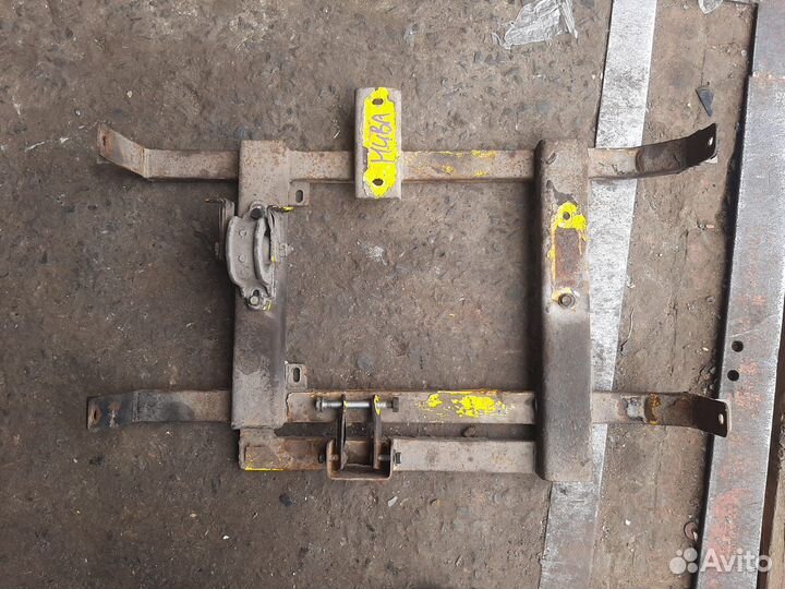 Подрамник раздатки Нива 2121, 21213, 21214