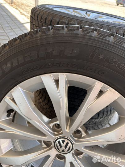 Комплект диски оригинал и резина Volkswagen Tiguan