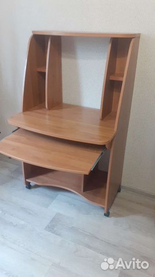 Компьютерный стол