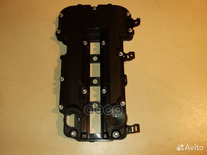 Клапанная крышка ГБЦ 55573746 general motors