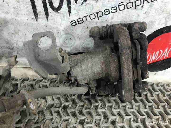 Суппорт задний правый Honda Accord